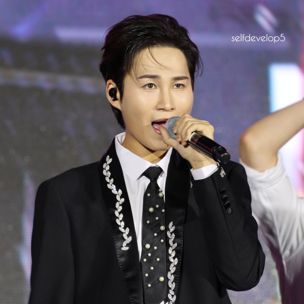 김희재 최근 활동샷