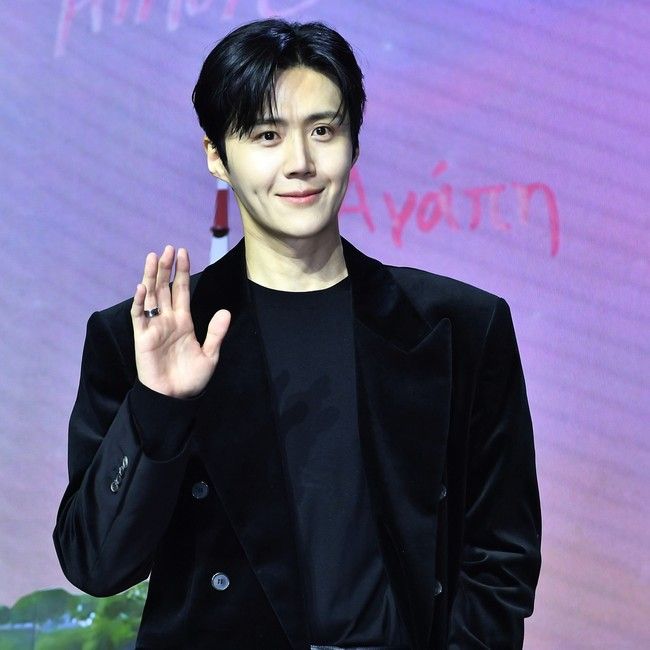 Cuplikan di balik layar dari Kim Seonho