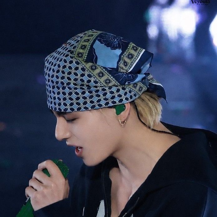 Latest photo of Kim Taehyung (V)
