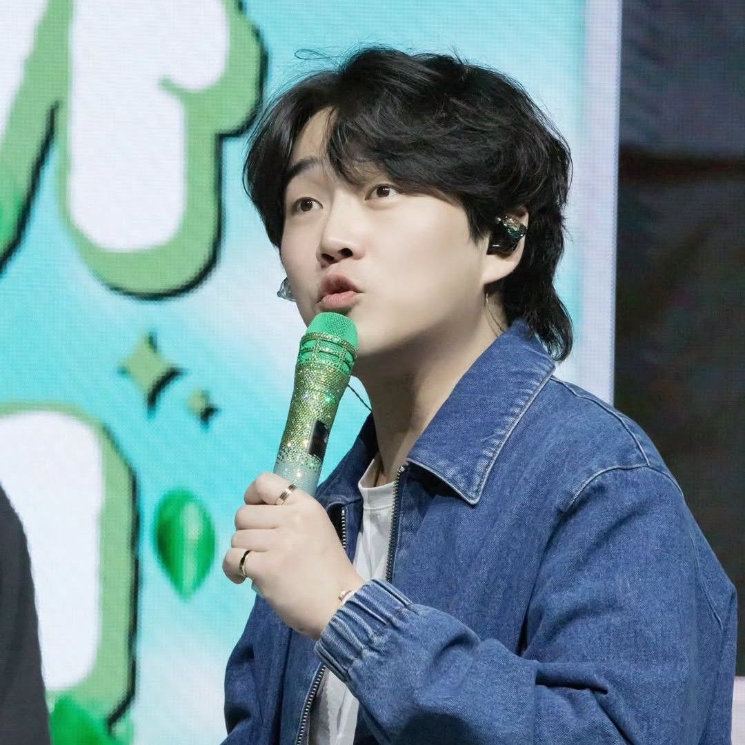 Recent activity shot of Hwang Youngwoong