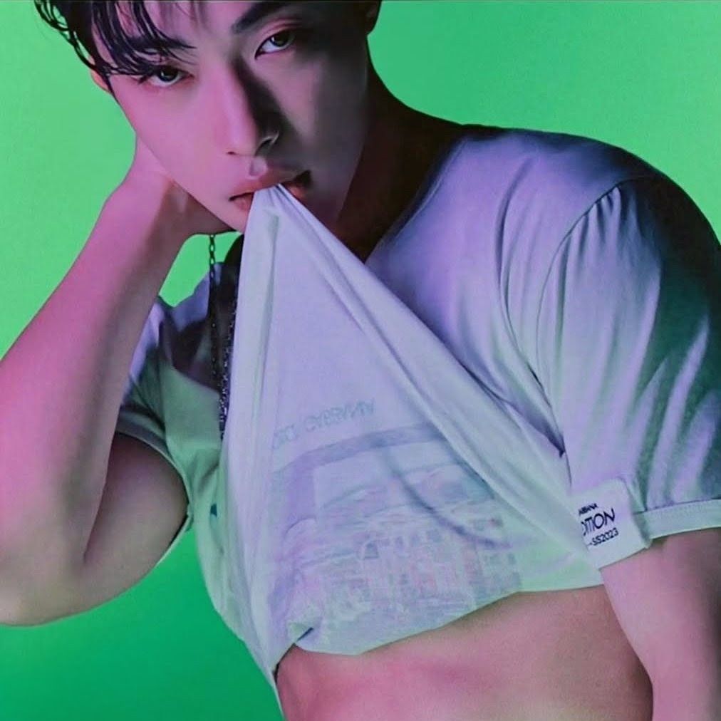 Behind-the-scenes cut of Woo Dohwan