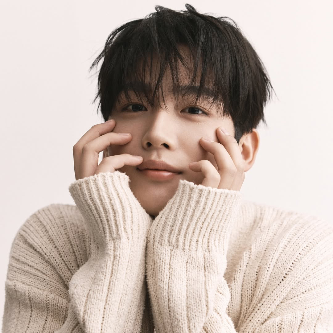 Recent activity shot of Kim Yohan