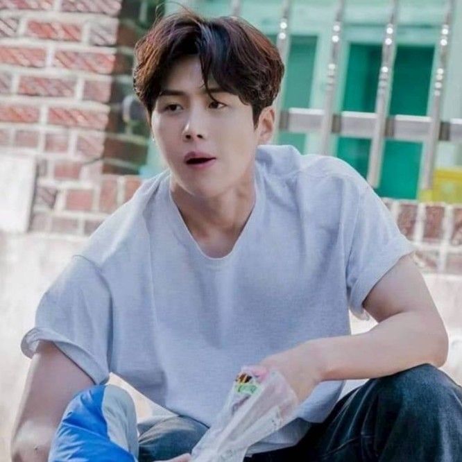 Recent activity shot of Kim Seonho