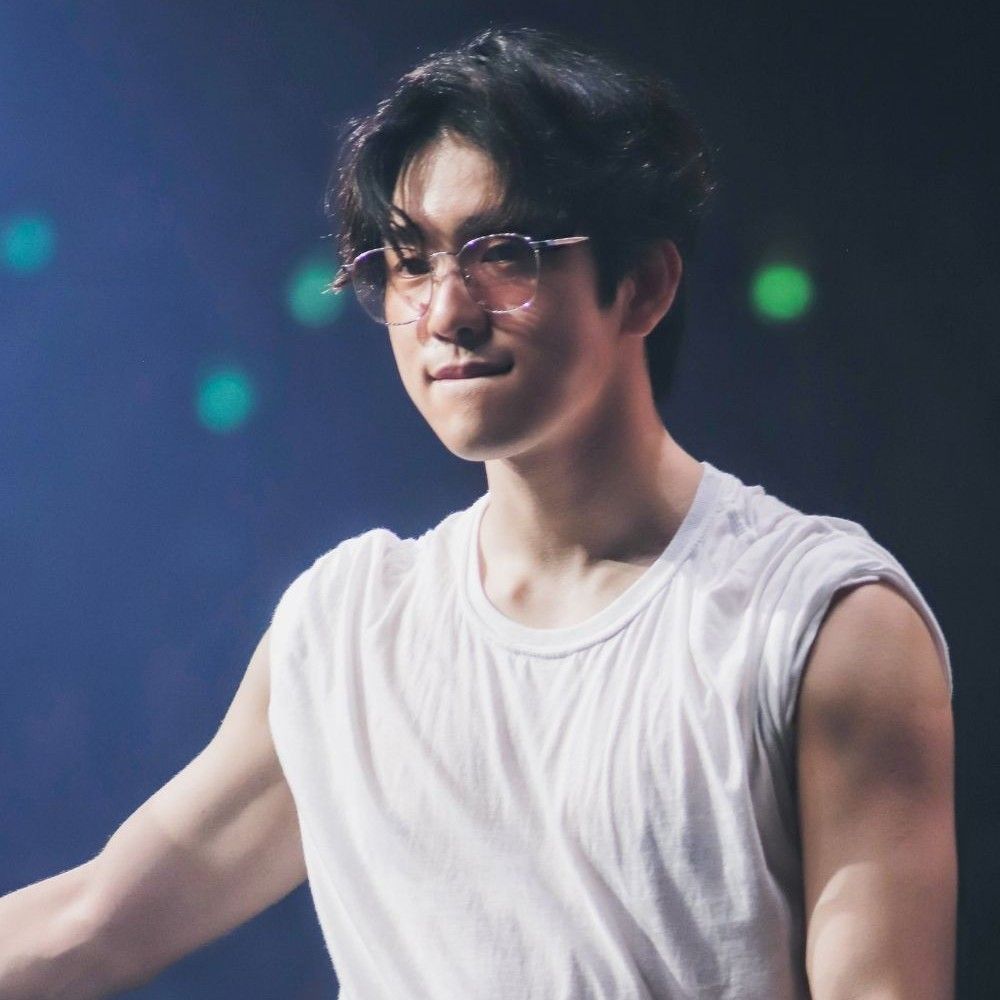 Cuplikan di balik layar dari Park Jinyoung