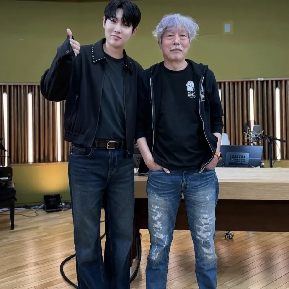 Foto terbaru dari Son Taejin