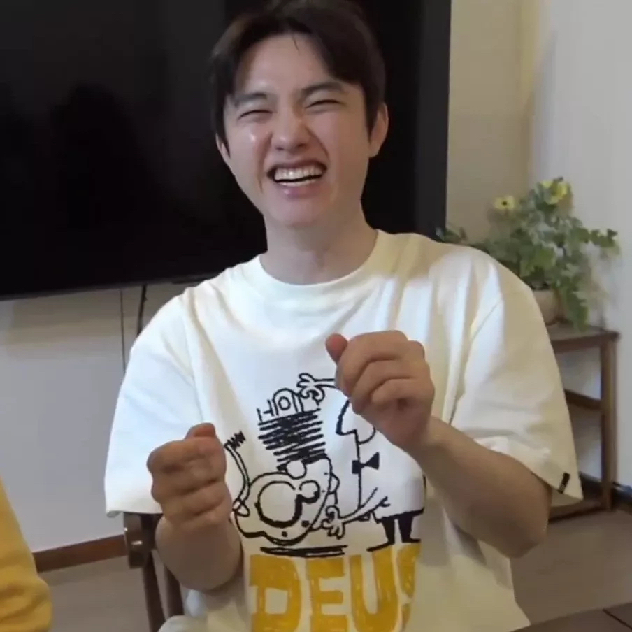 Cuplikan di balik layar dari Doh Kyungsoo (D.O.)