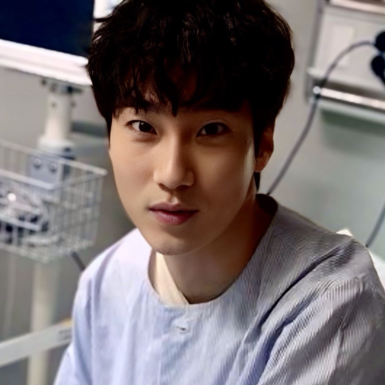 Recent activity shot of Lee Hongnae