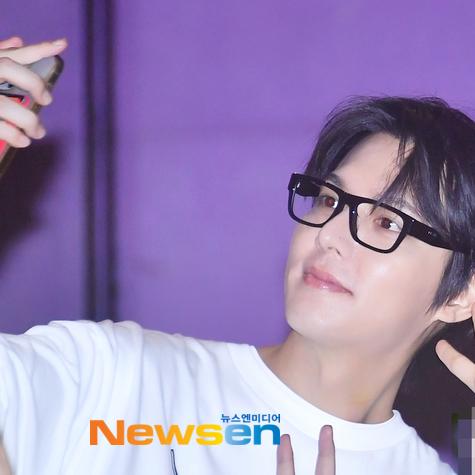 Recent activity shot of Lee Minho