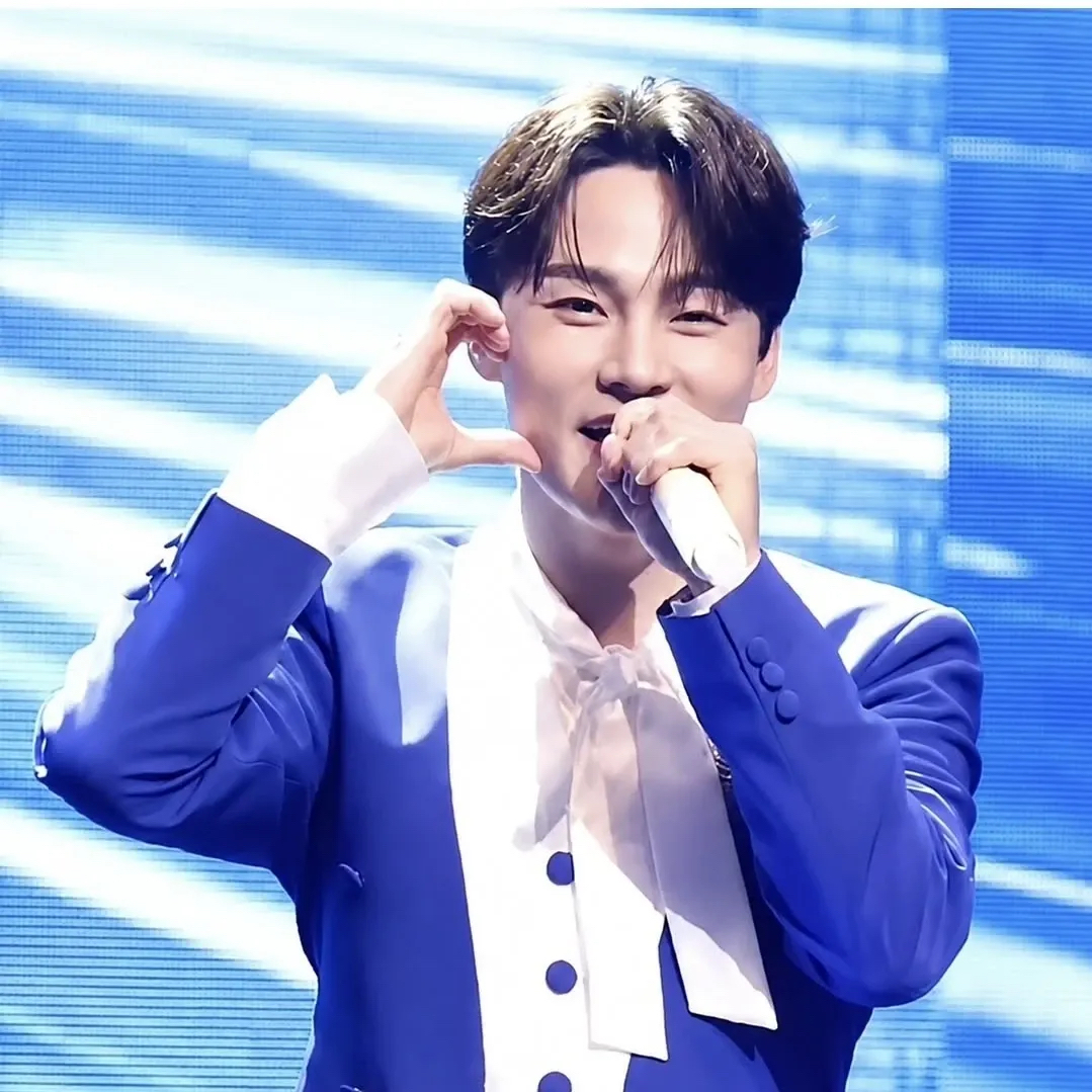 박서진 최근 활동샷