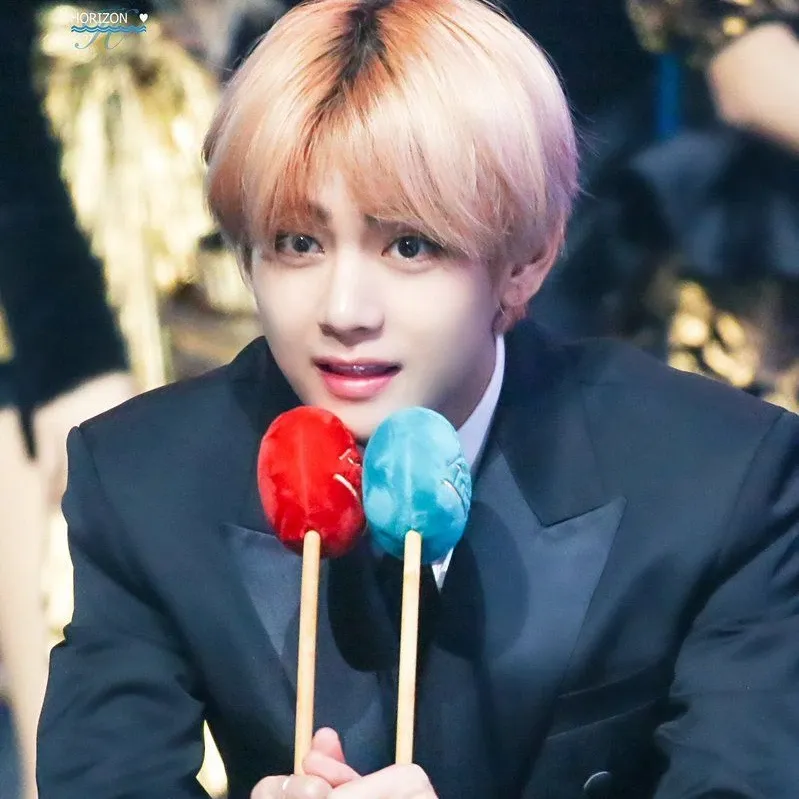 Recent activity shot of Kim Taehyung (V)