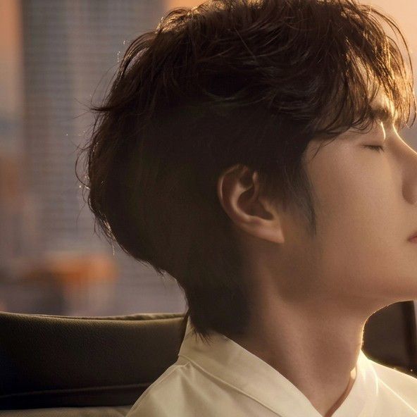 Behind-the-scenes cut of Wang Yibo