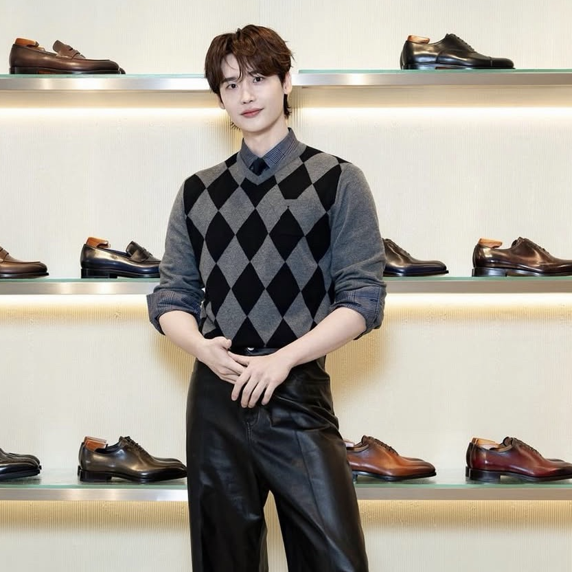 Latest photo of Lee Jongsuk