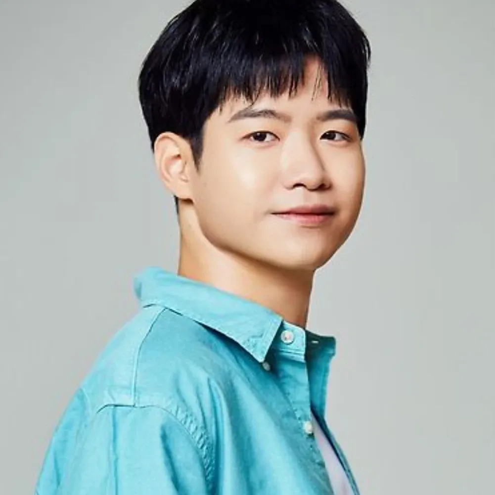 Behind-the-scenes cut of Jo Myungsup