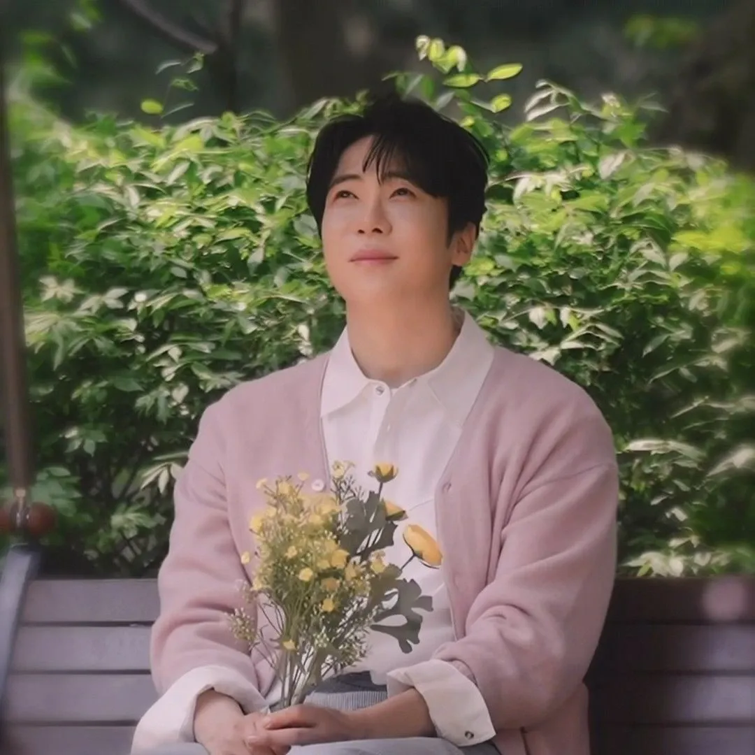 Behind-the-scenes cut of Enoch