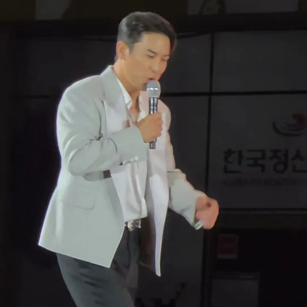 Foto kegiatan terbaru dari Jang Minho