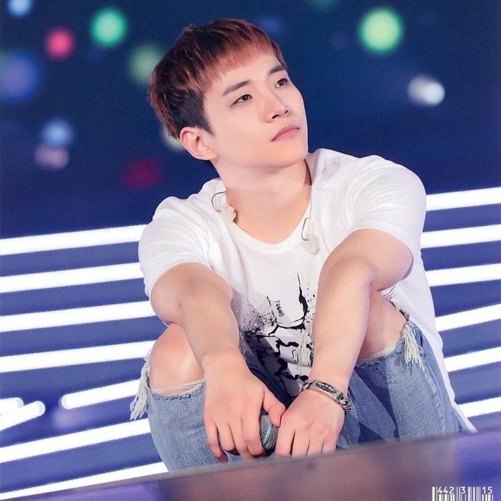 イ・ジュノの最近の活動ショット