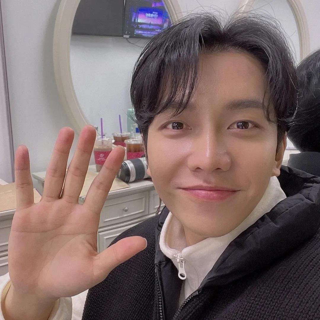 Cuplikan di balik layar dari Lee Seunggi