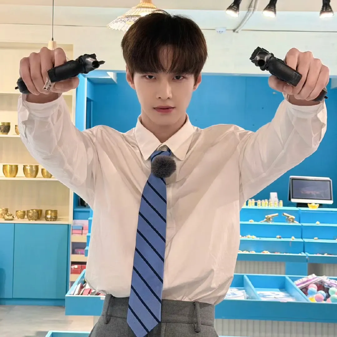 Latest photo of He Yu