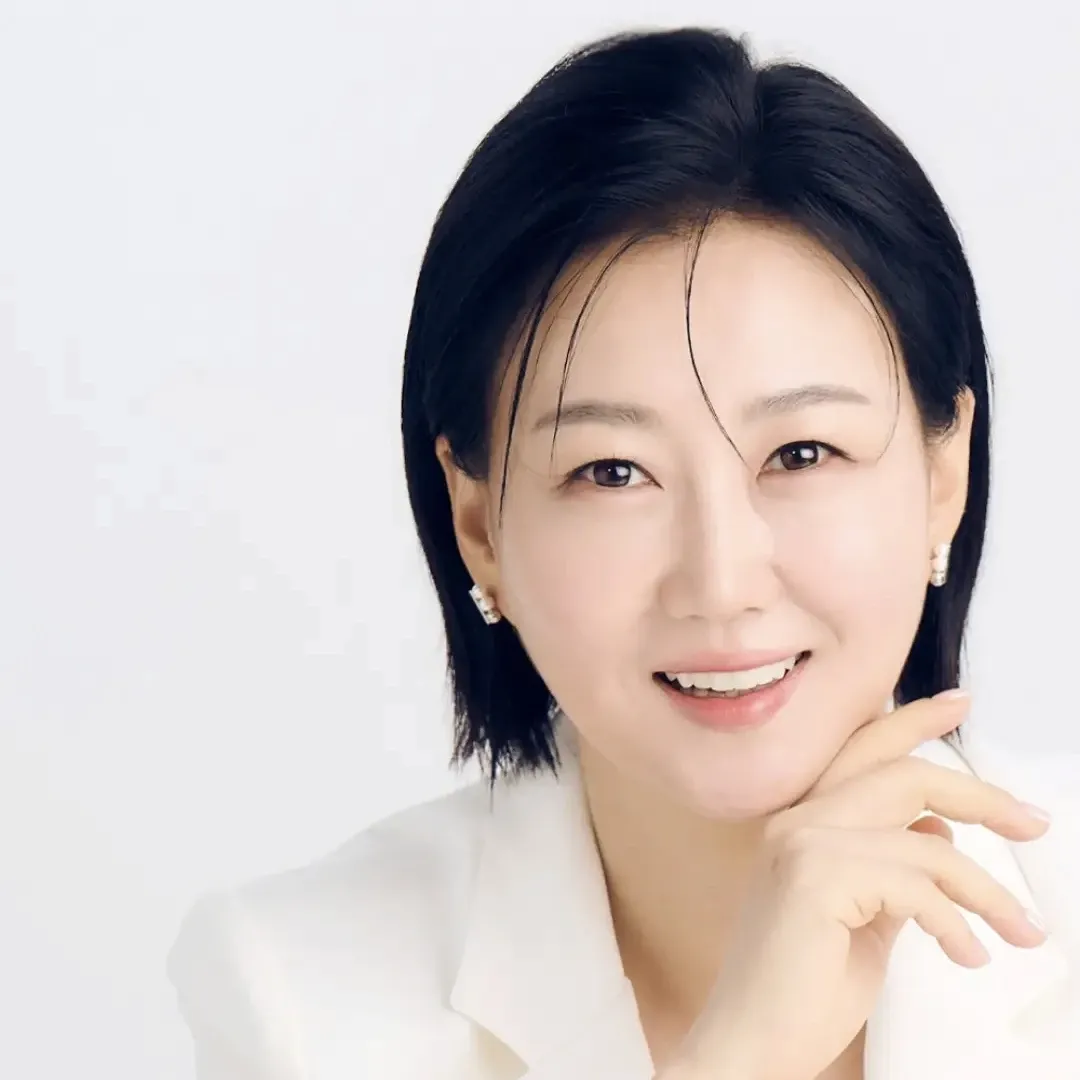 Recent activity shot of Jang Yoonjeong