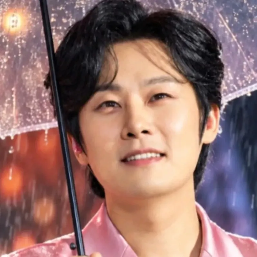 Behind-the-scenes cut of Kang Moonkyung