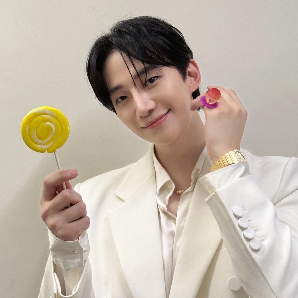 Foto terbaru dari Lee Junho