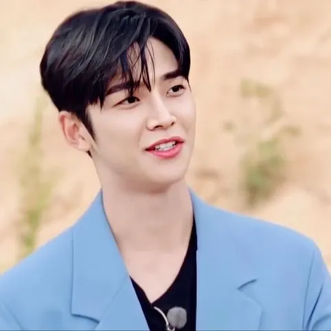 Cuplikan di balik layar dari Rowoon