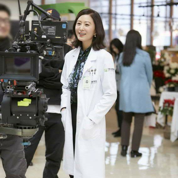 A moment captured by a fan of Kim Heeae