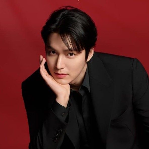 Recent activity shot of Lee Minho