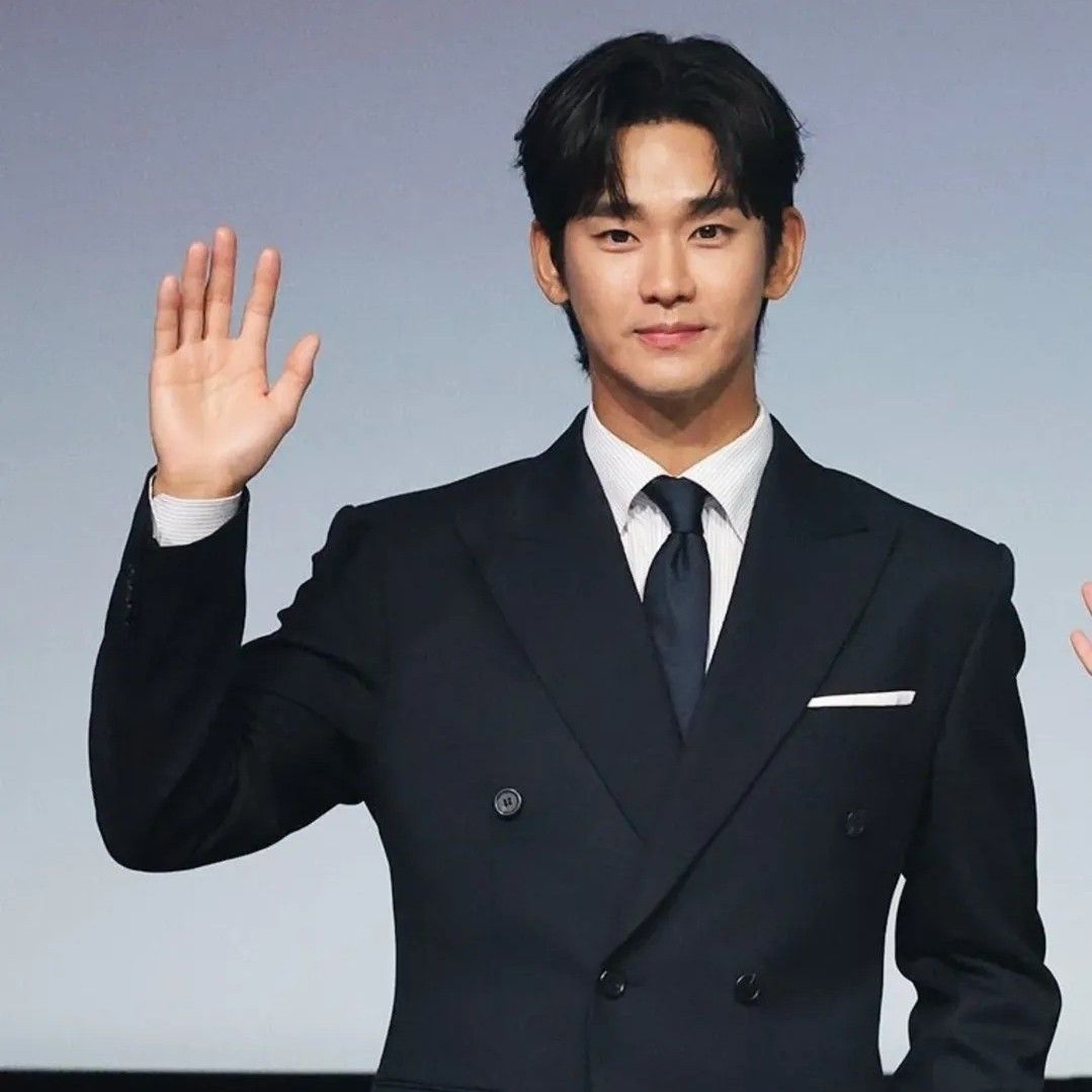 キム・スヒョンの最近の活動ショット