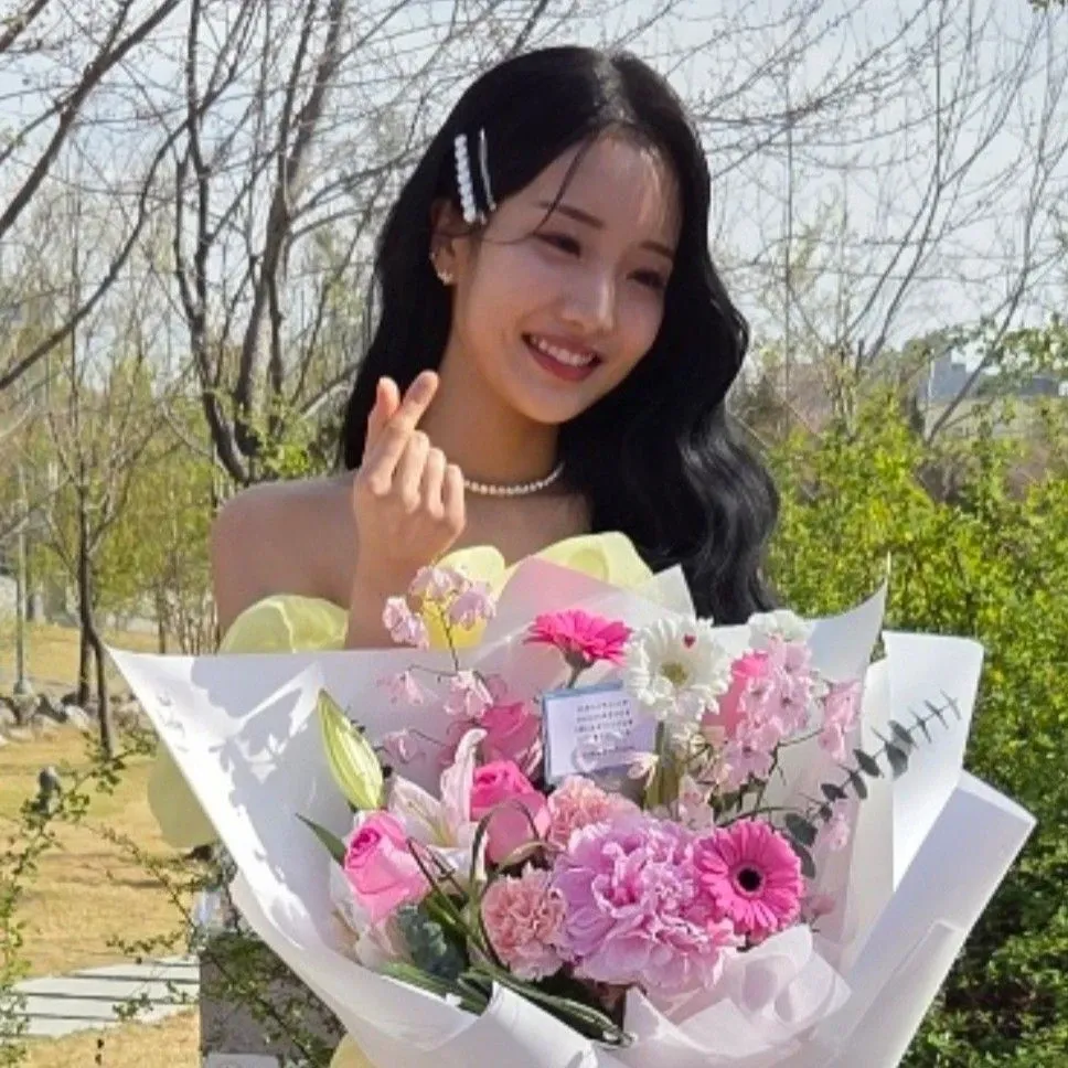 Behind-the-scenes cut of Kim Soyeon (2004)