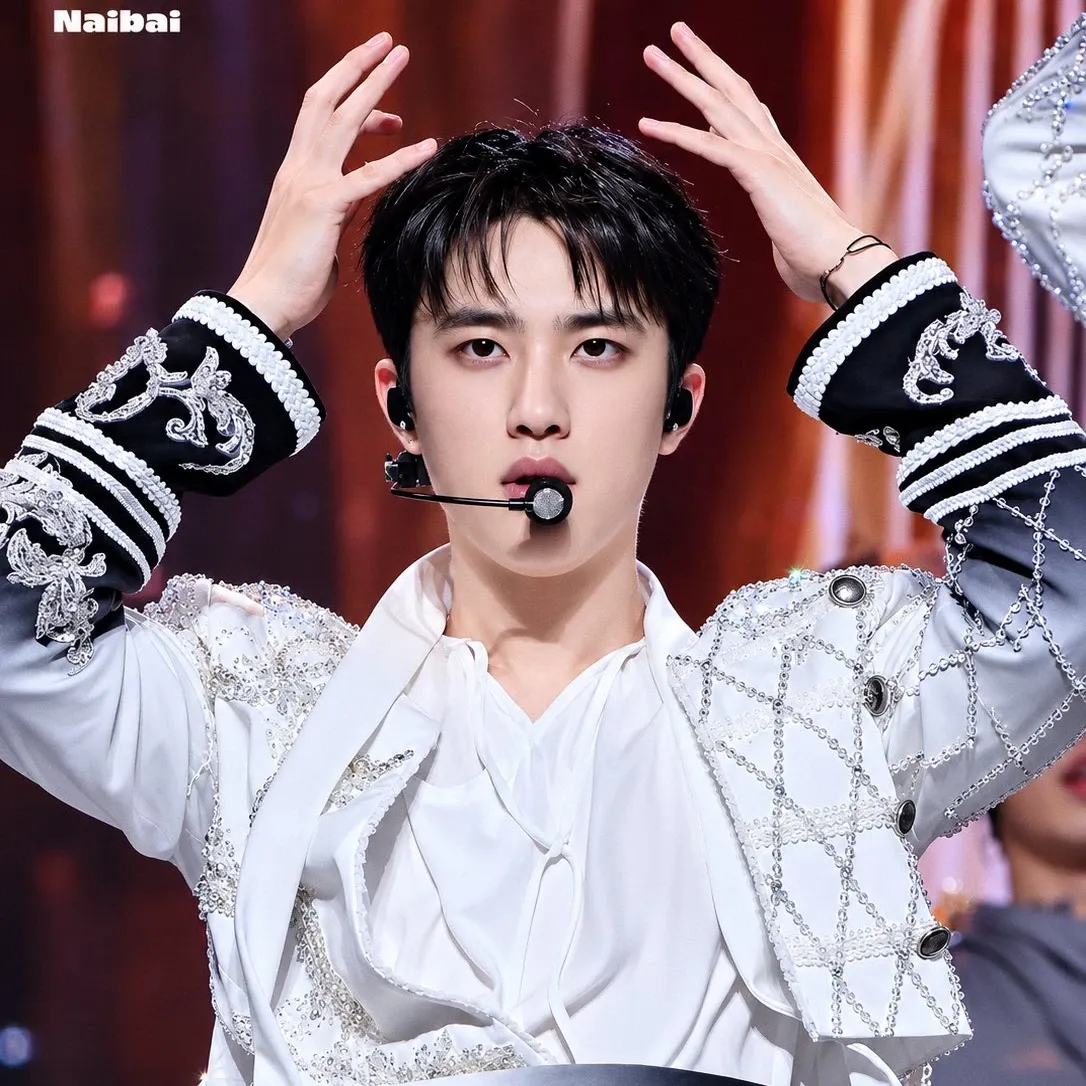 Foto terbaru dari Doh Kyungsoo (D.O.)