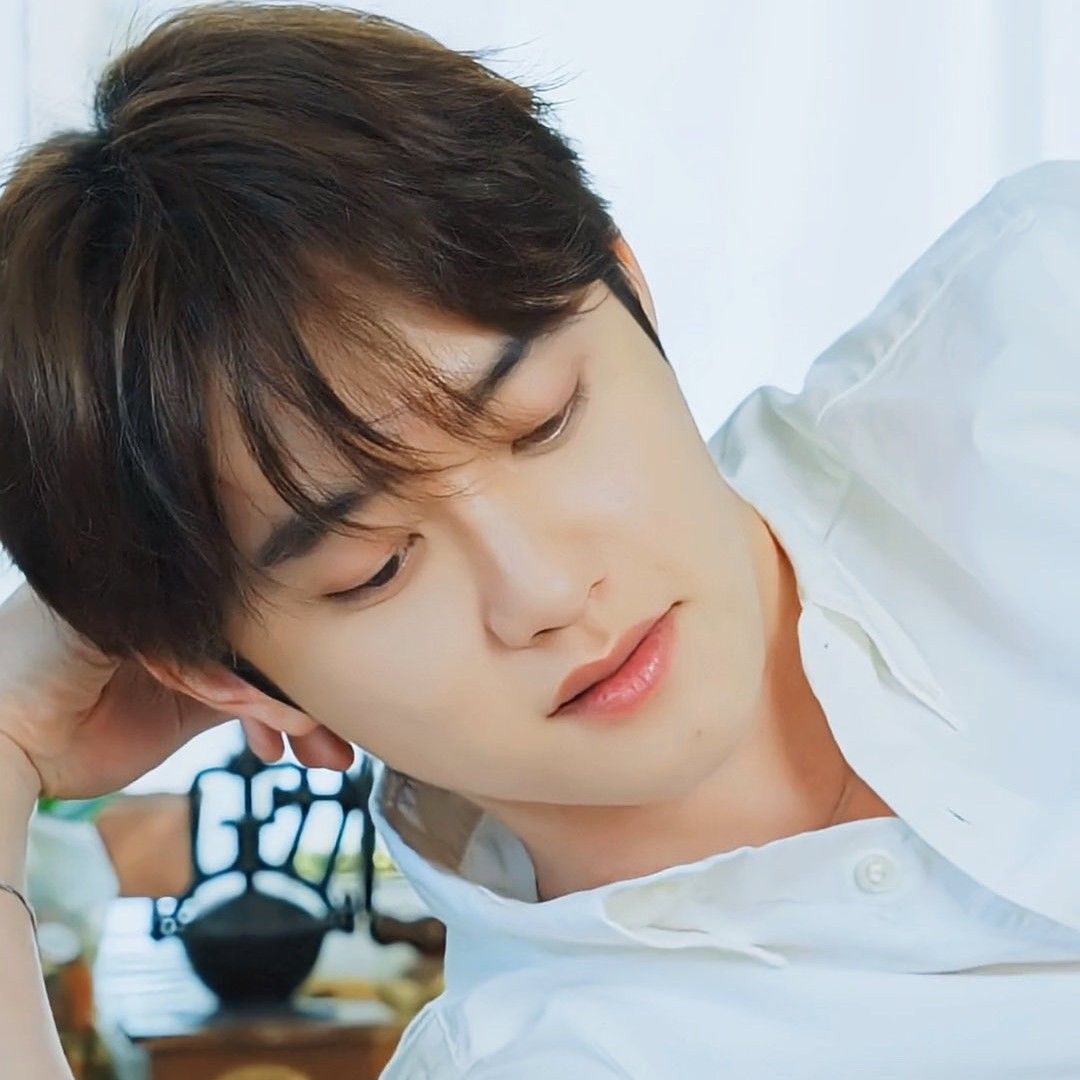 都暻秀 (D.O.)的最新照片