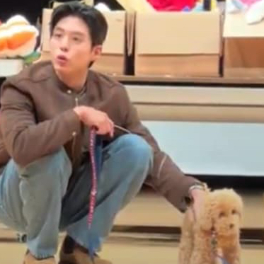 Foto terbaru dari Park Bogum