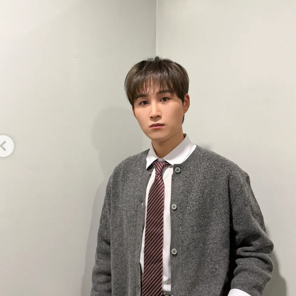 김희재의 비하인드 컷