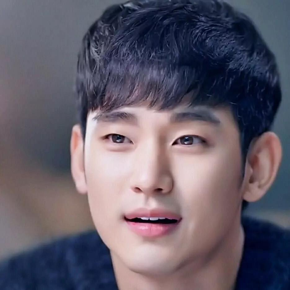 A moment captured by a fan of Kim Soohyun