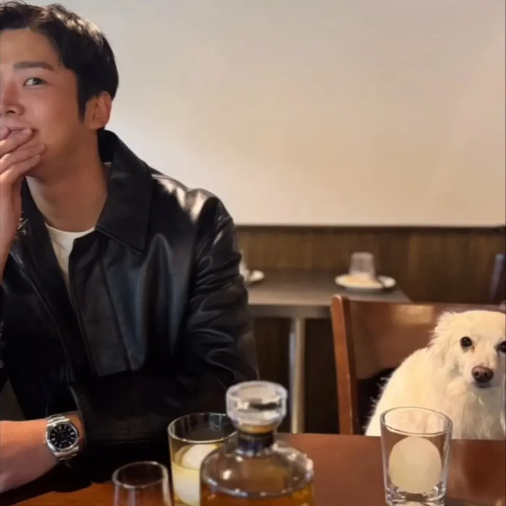 Foto kegiatan terbaru dari Rowoon