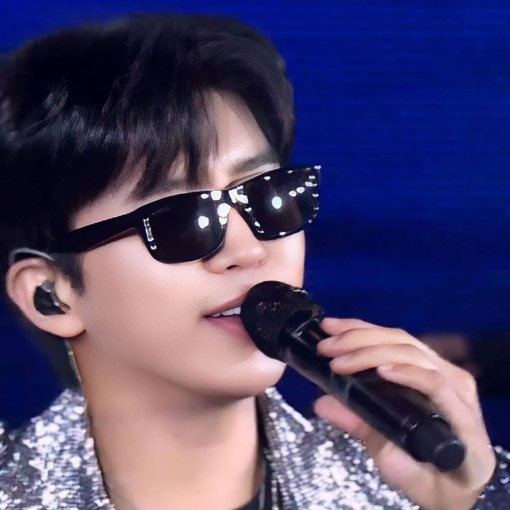 Foto kegiatan terbaru dari Lim Youngwoong