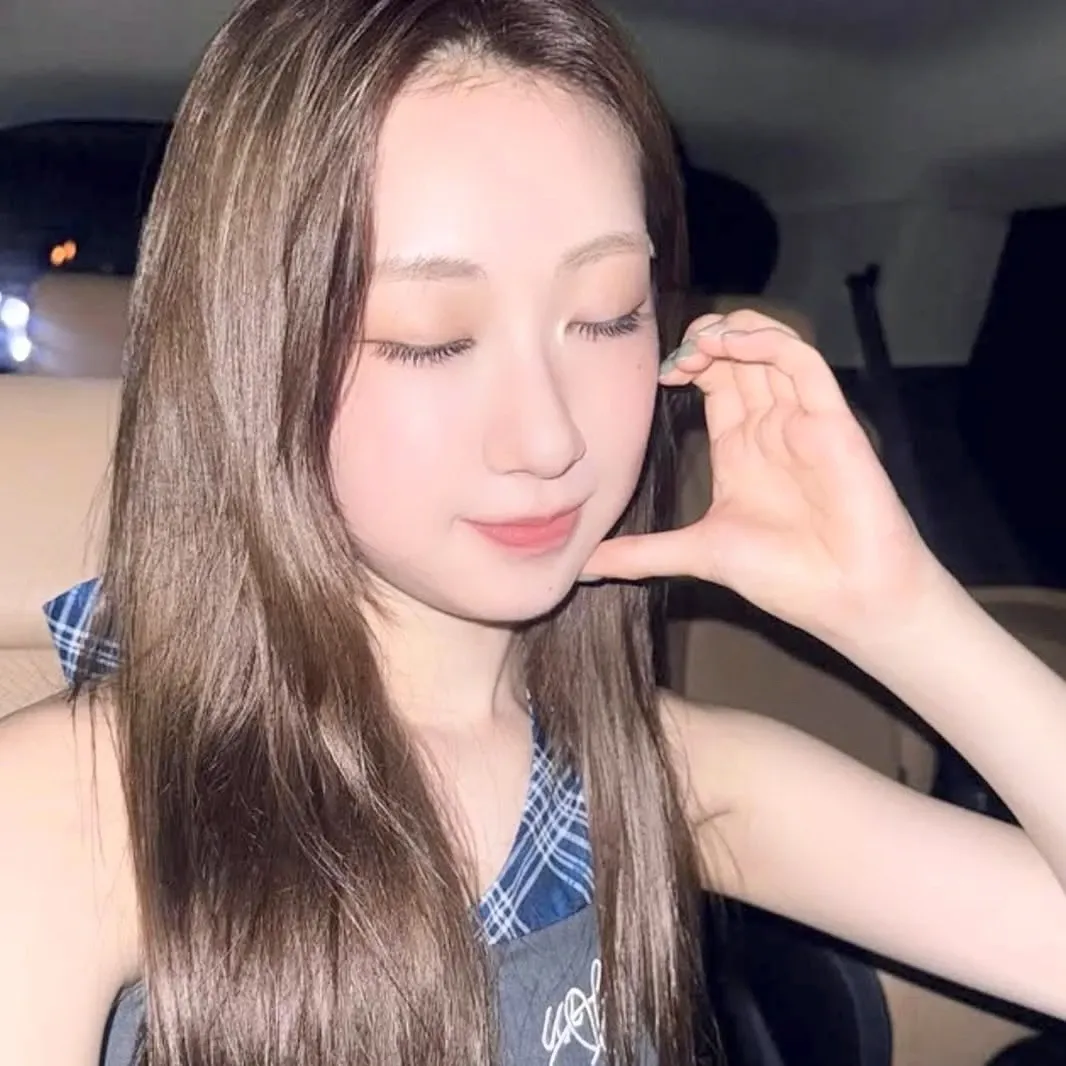 Cuplikan di balik layar dari Jeon Yujin
