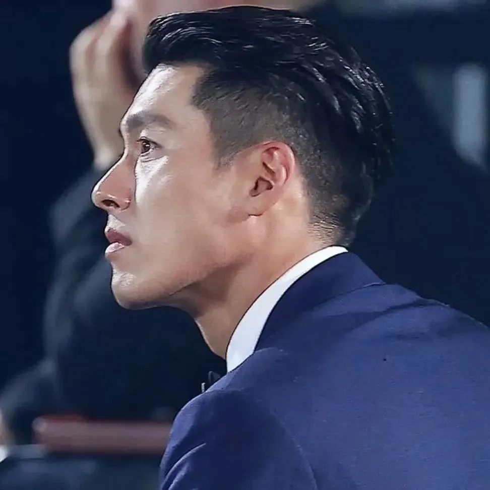 Cuplikan di balik layar dari Hyun Bin