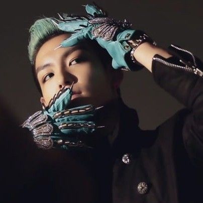 최승현 (T.O.P)의 비하인드 컷