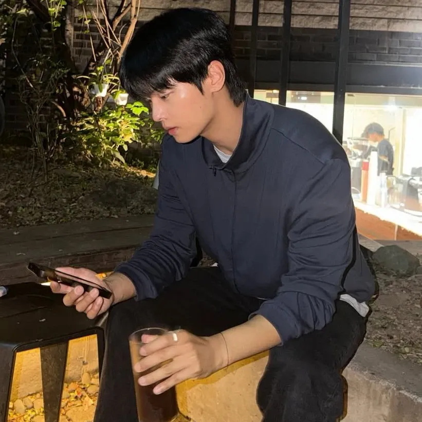 Recent activity shot of Cha Hakyeon (N)