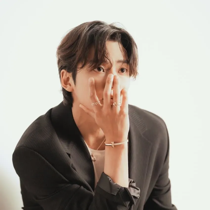 Cuplikan di balik layar dari Rowoon