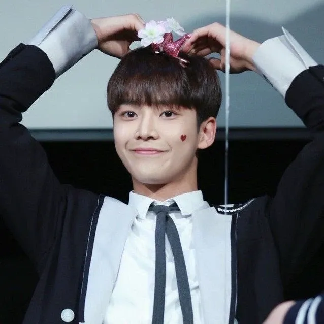 Foto terbaru dari Rowoon