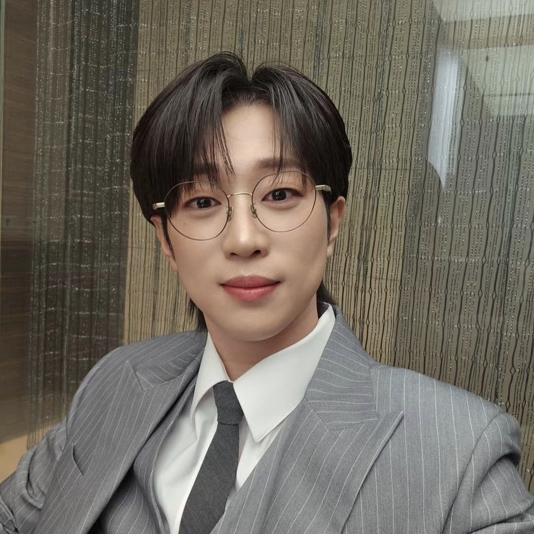 A moment captured by a fan of An Sunghoon