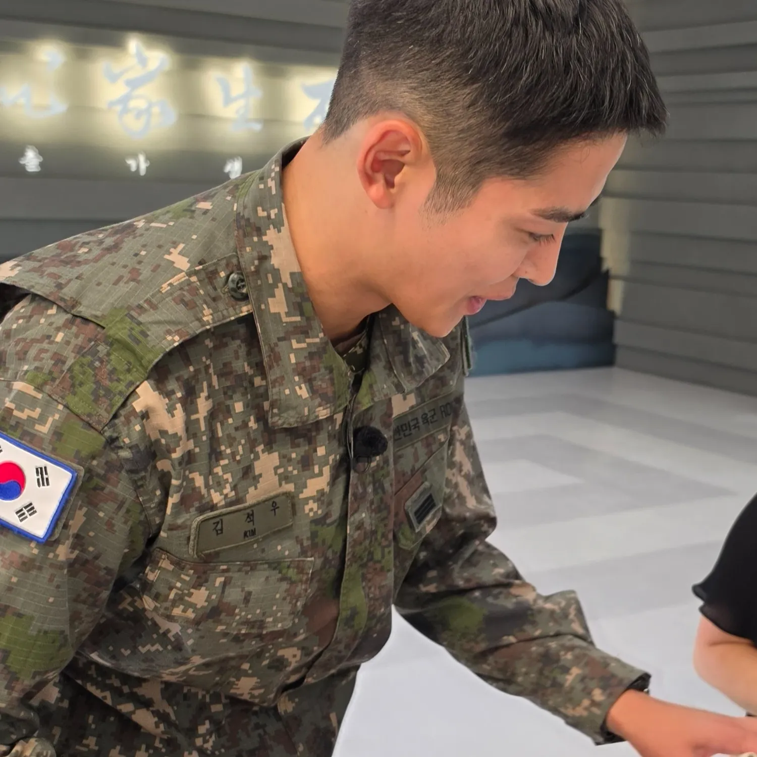 Momen yang diabadikan oleh penggemar Rowoon