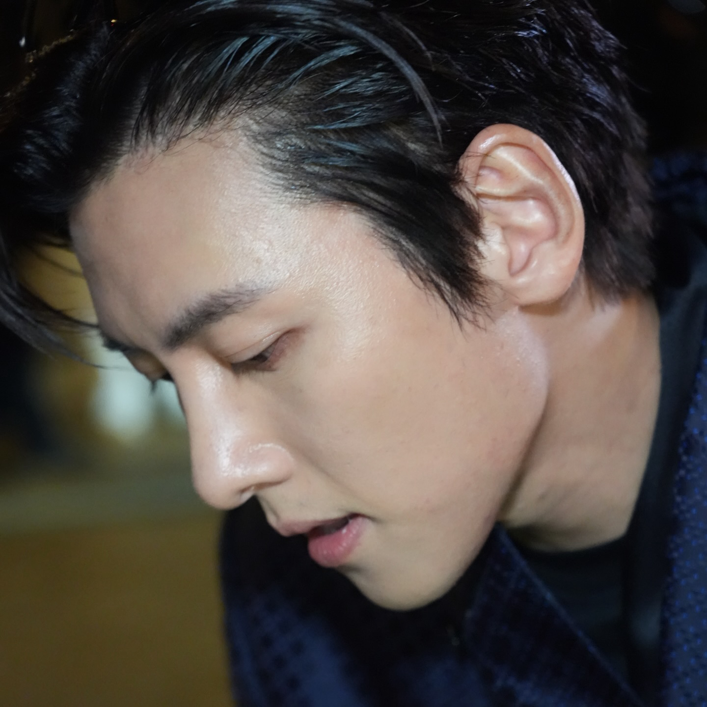 粉丝拍下的池昌旭瞬间