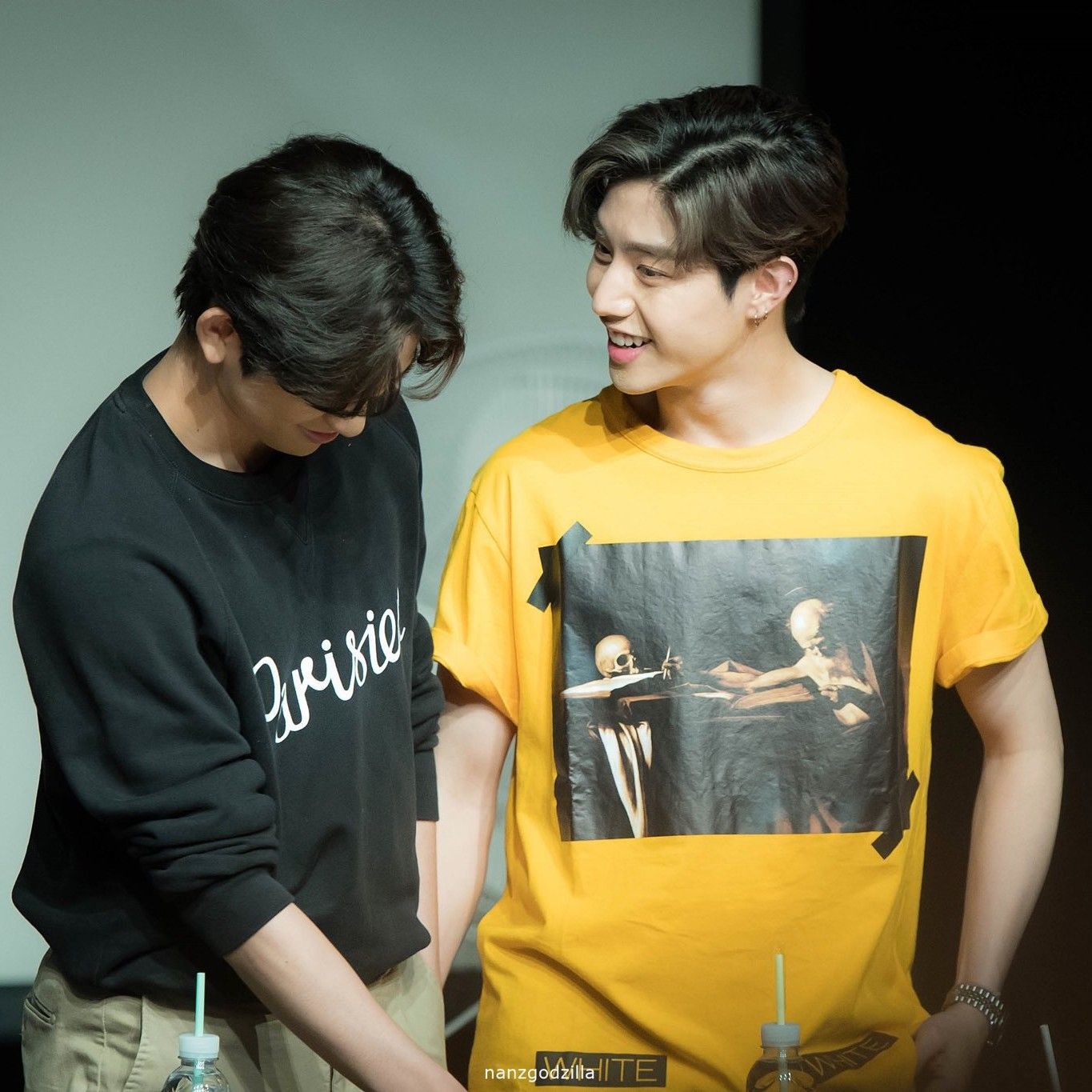 粉丝拍下的朴珍荣瞬间