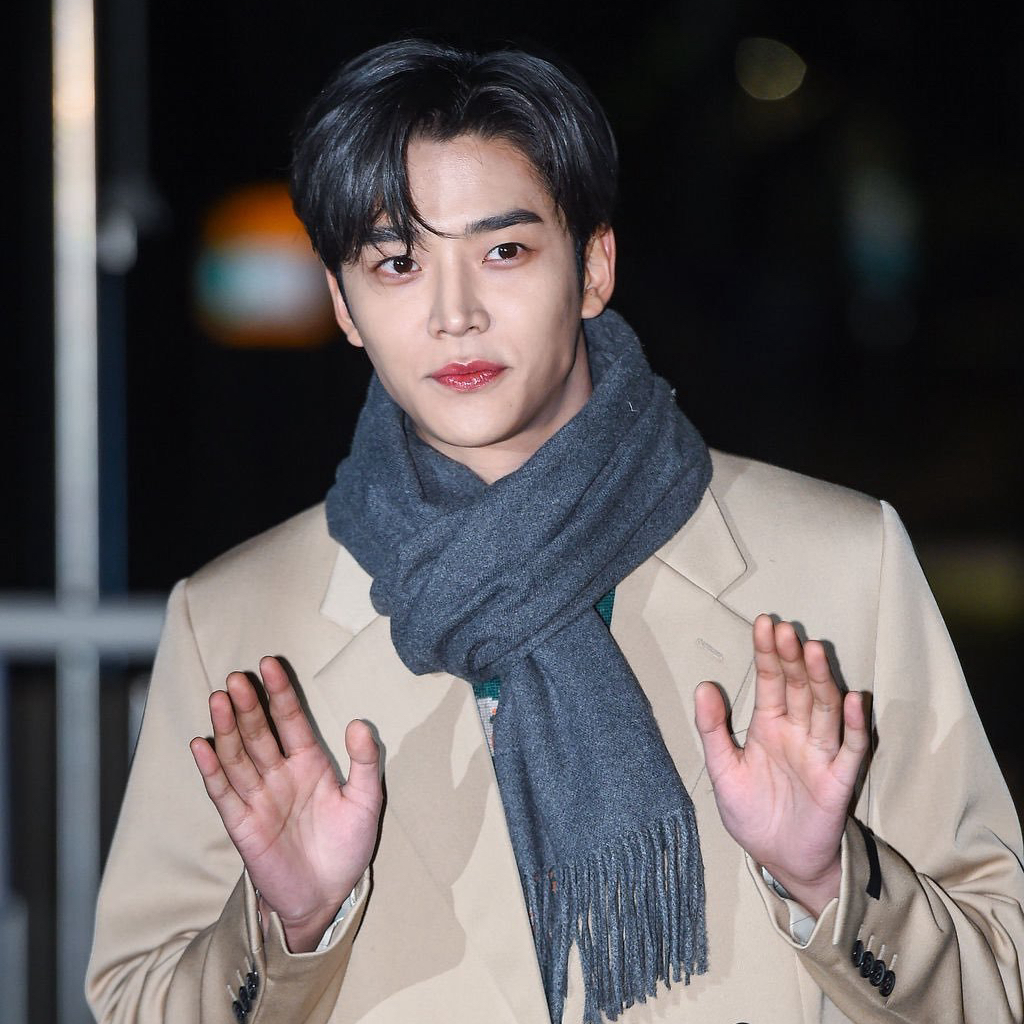 Cuplikan di balik layar dari Rowoon