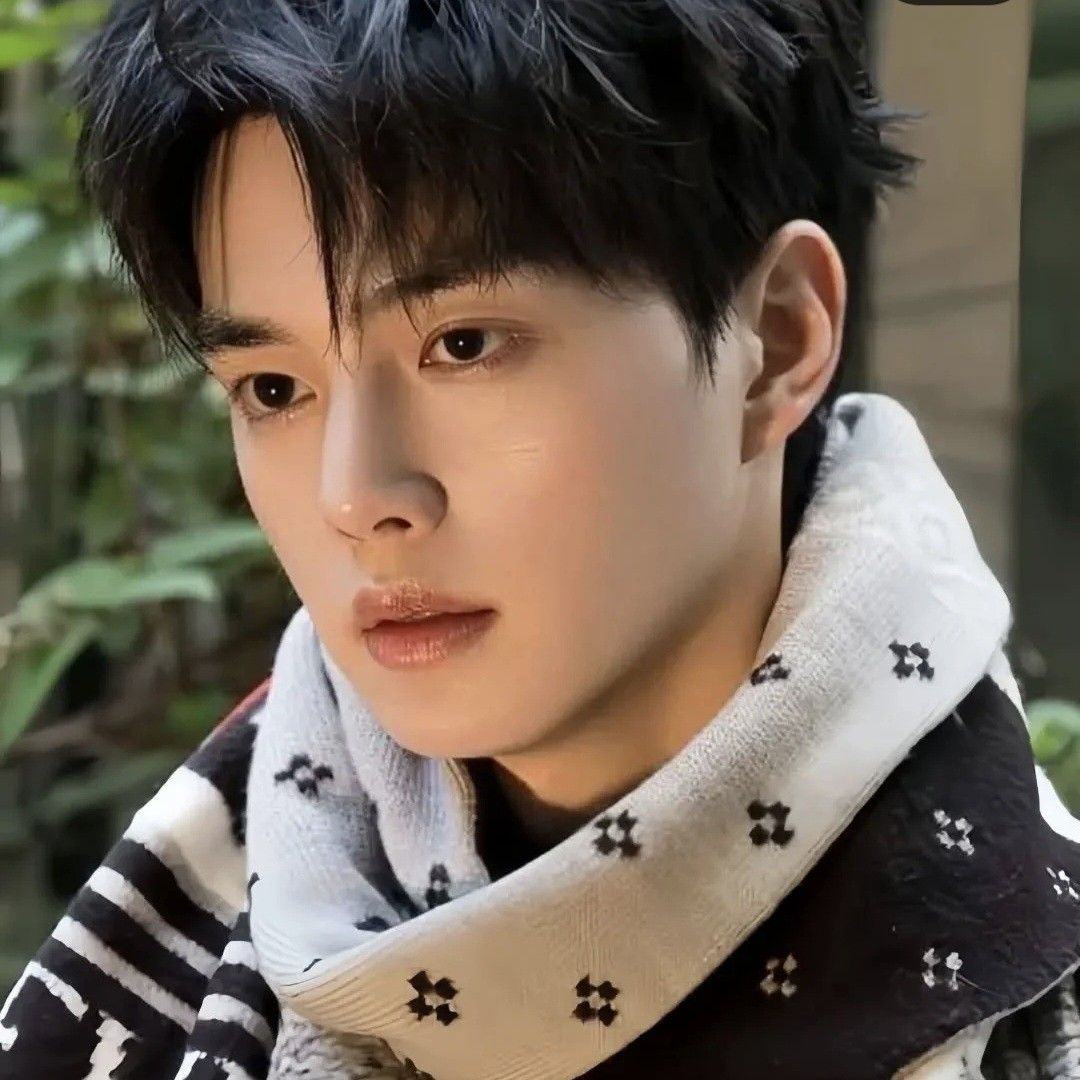 Recent activity shot of Song Kang