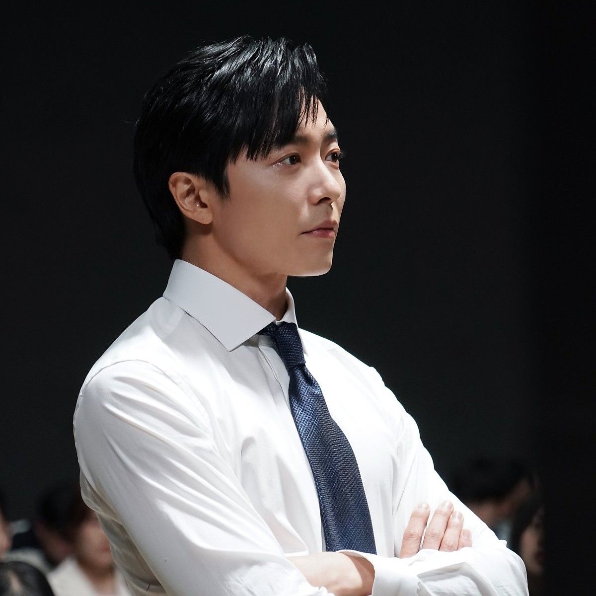 Behind-the-scenes cut of Kim Jaewook